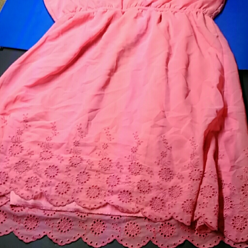 Dress - Picture 3 of 3